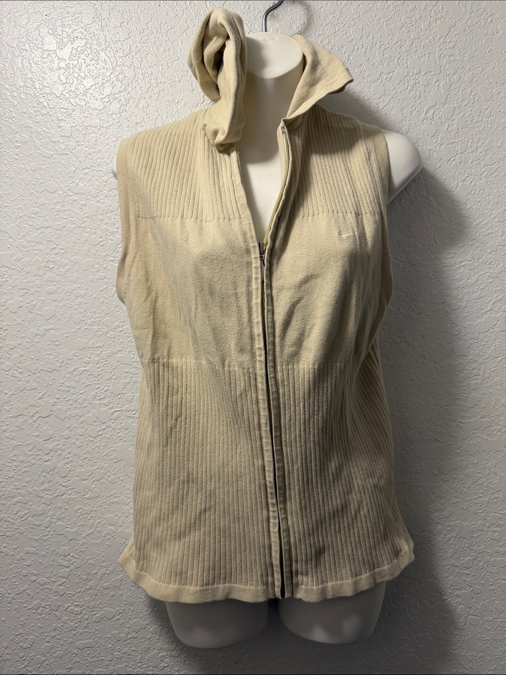Nike Cream Sleeveless Zip-Up Knit Vest